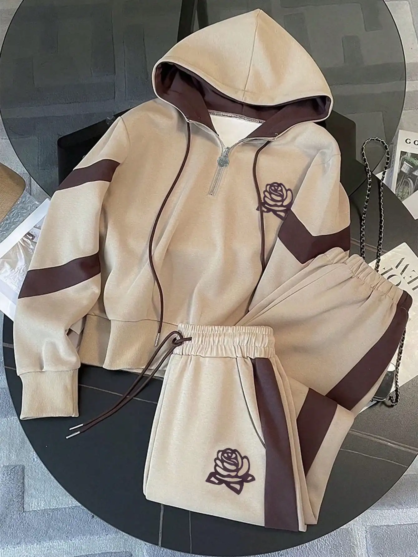 

Beige & Brown Contrast Panel Half-Zip Hooded Sweatshirt Set with Rose Embroidery