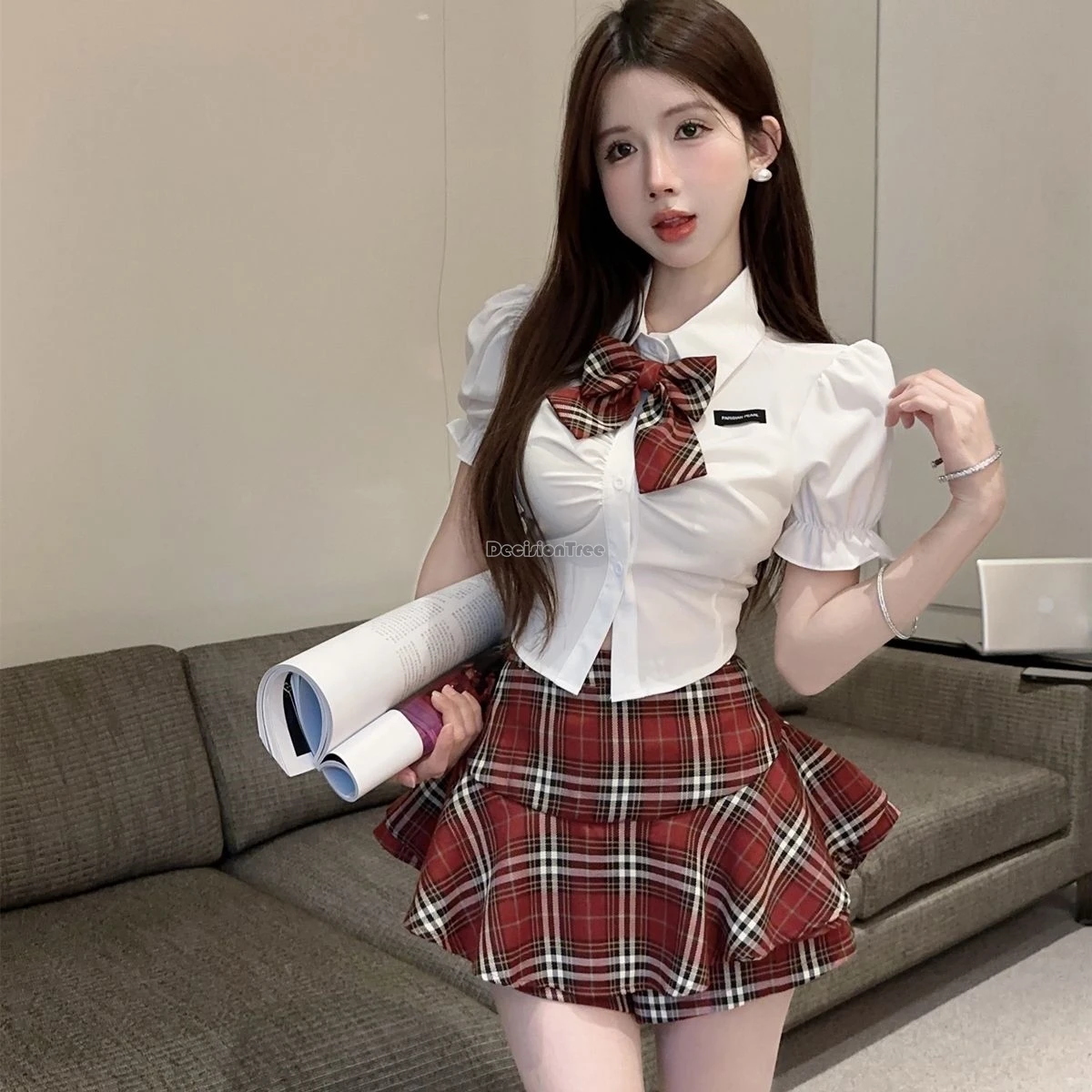 مجموعة أزياء الصيف المحسنة لعام 2025 وزي JK المثير على طراز المدرسة قميص منتفخ الأكمام منقوشة تنورة عالية الخصر مكونة من قطعتين طقم jk