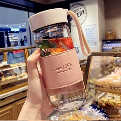 Japanese Style Fashion Glass Bottle 480ml Wtaer Bottle With Tea Infuser Insulation Sleeve High Temperature Drinking Bottles Milk