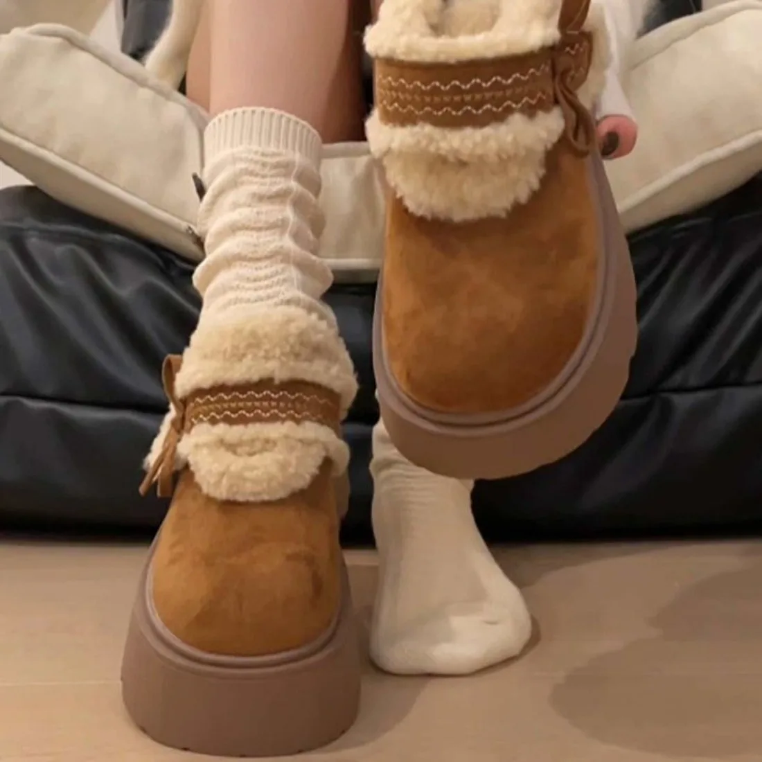 

Зимние сапоги на толстой подошве для женщин, пушистые плюшевые мягкие тапочки из искусственного меха, зимние домашние удобные домашние нескользящие хлопковые туфли