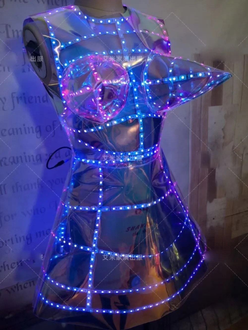 Vestido de luz cantor led light up traje de dança trajes led boate cor mágica laser tpu apontou peito bar gogo traje