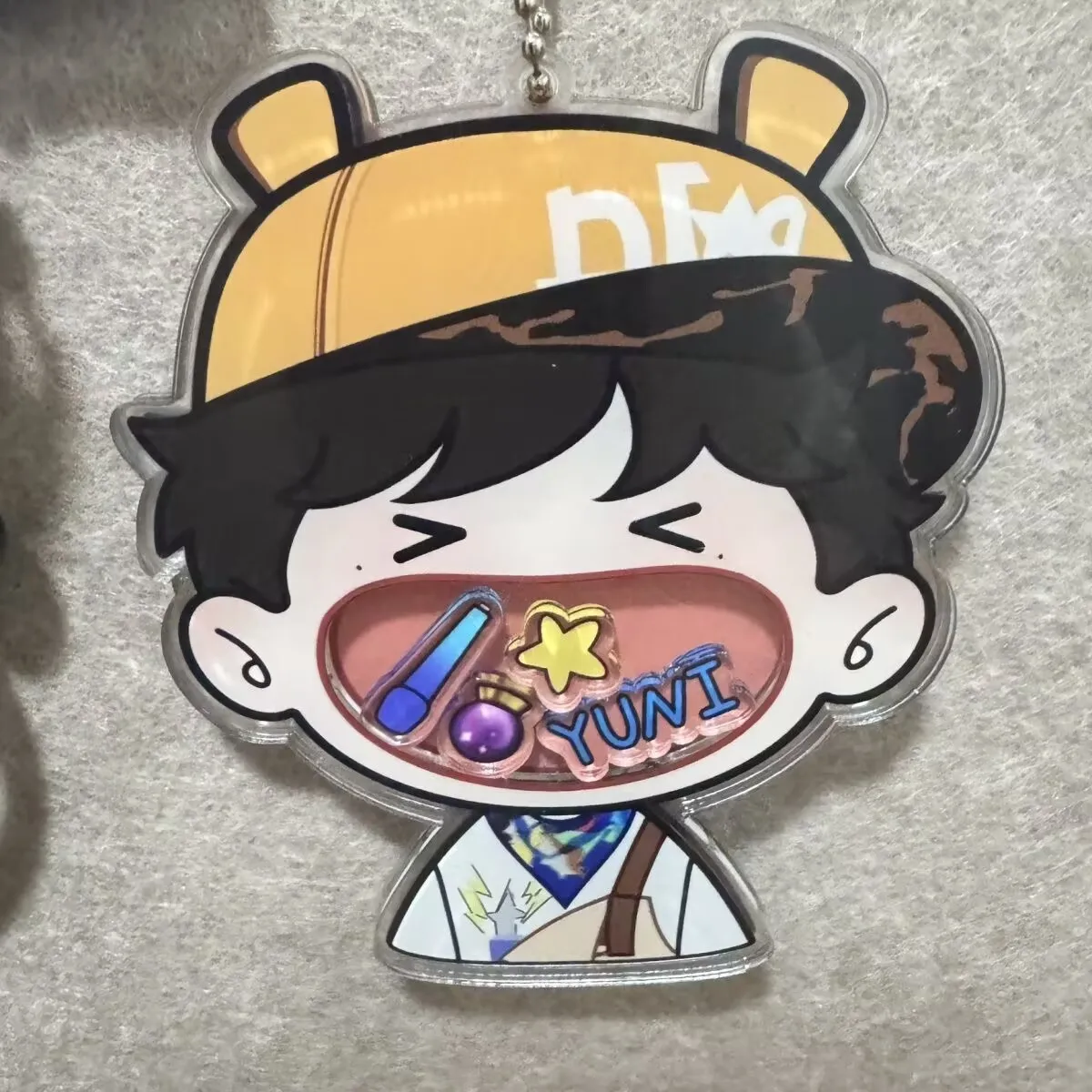 지유 아크릴 큰 입구 흔들 버튼 키체인 펜던트, 고급스러운 가방 펜던트 컬렉션 "리버스 러브"