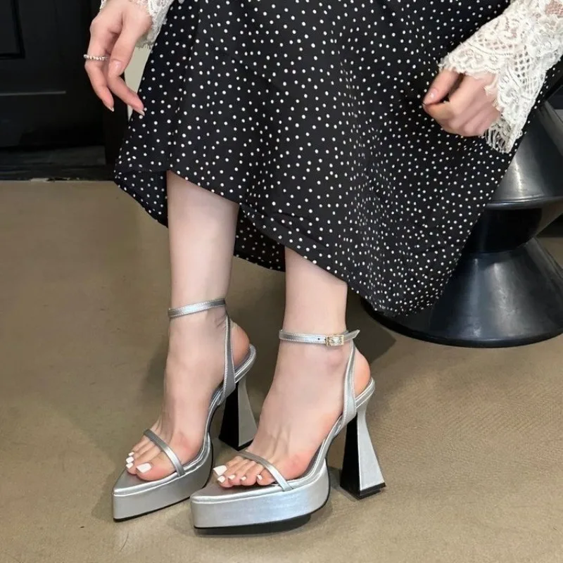 

НОВЫЕ женские босоножки на высоком каблуке 2023 года, туфли с острым носком, летние пикантные модельные туфли для вечеринок, туфли-лодочки с открытым носком Женская Обувь