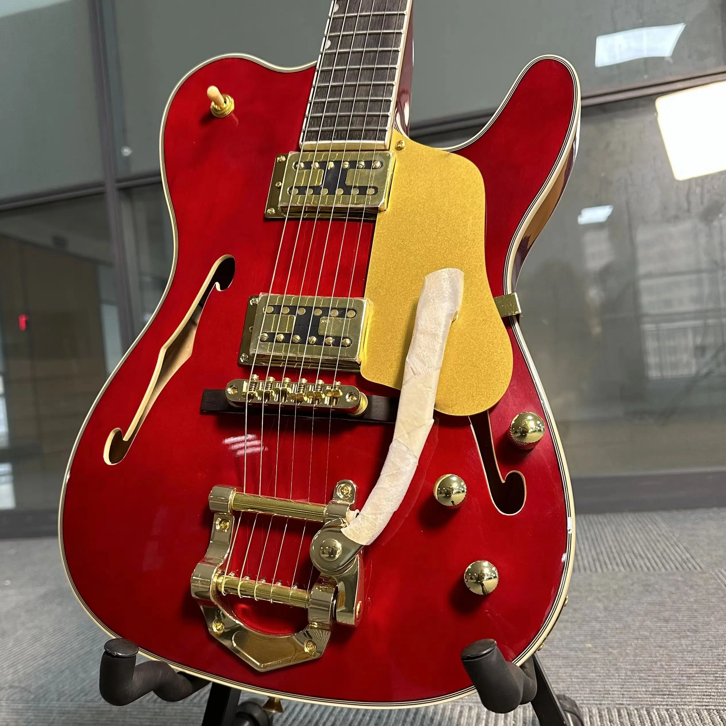 F-Shaped Soundhole Red Electric Guitar Semi-Hollow Body Rosewood Fingerboard 22 Fret Positions 6 Strings Christmas Gifts American Warehouse Free Shipping