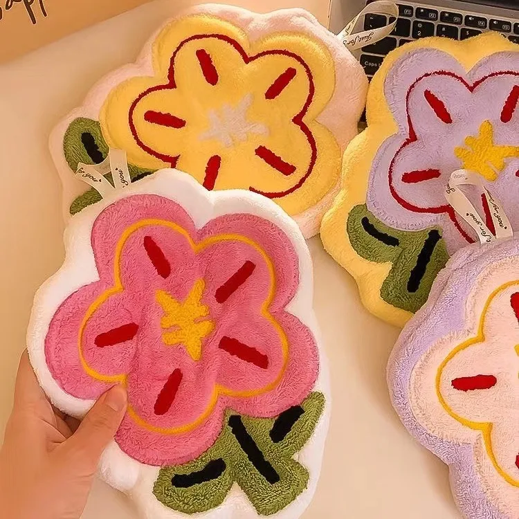 

21x 25cm Coral Fleece Towel Rich Flower Cute Hanging Hand Wiping Towel Soft Absorbent and Quick Drying Hand Wipping Cloth