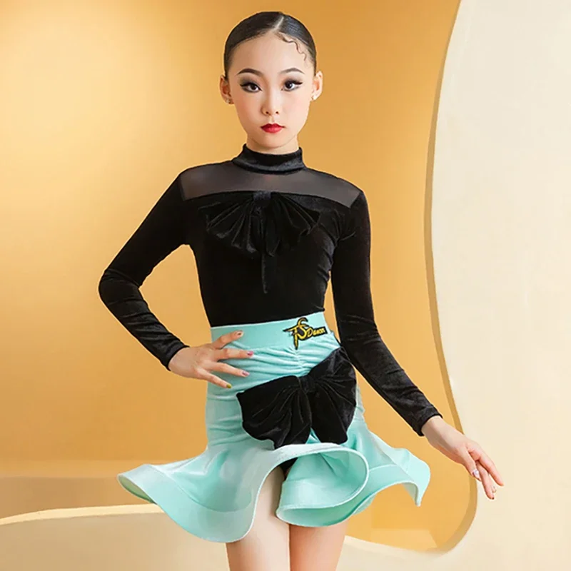 

Детский бархатный костюм для латиноамериканских танцев с бабочками для девочек: боди и юбка для выступлений и соревнований по вальсу