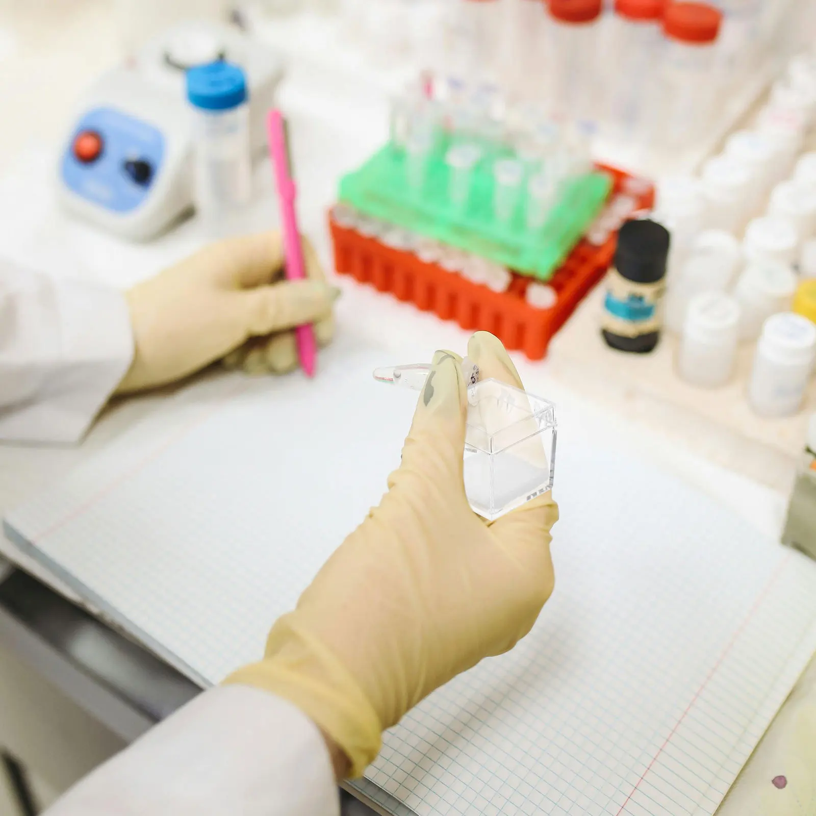 

5Pcs Rock Collection Boxes Transparent Mineral Specimen Display Case Crystal Storage Box Soft Pad Protective Storage