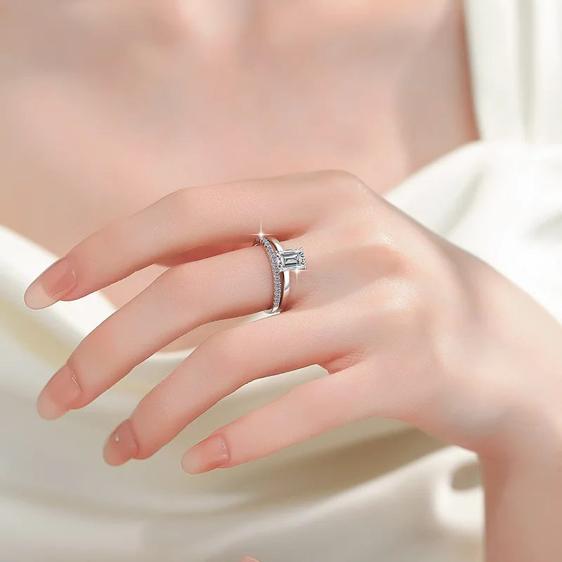 

Модные минималистичные штабелируемые кольца 2ct Moissanite женские PT950 Platinum — вневременный минималистичный комплект, универсальный для повседневного стиля