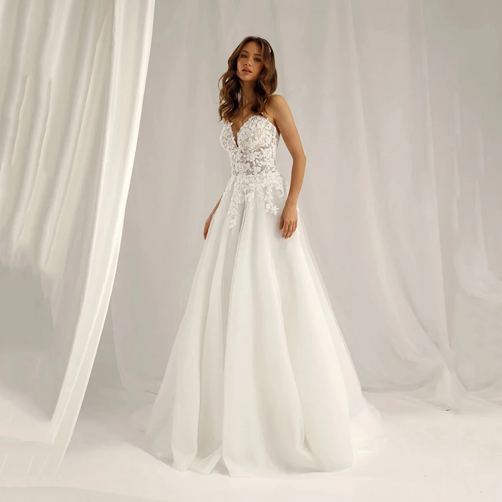 Abiti da sposa Boho per le donne 2025 Scollo a V in pizzo Tulle A-Line Abito da sposa Abiti da sposa formali senza schienale romantici personalizzati