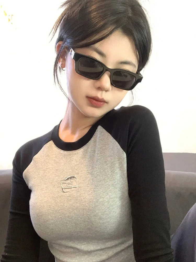 เสื้อยืดผู้หญิงไซส์ใหญ่ทรงเข้ารูป แขนยาว ลายเรขาคณิตน่ารัก สไตล์นักศึกษา สำหรับฤดูร้อน