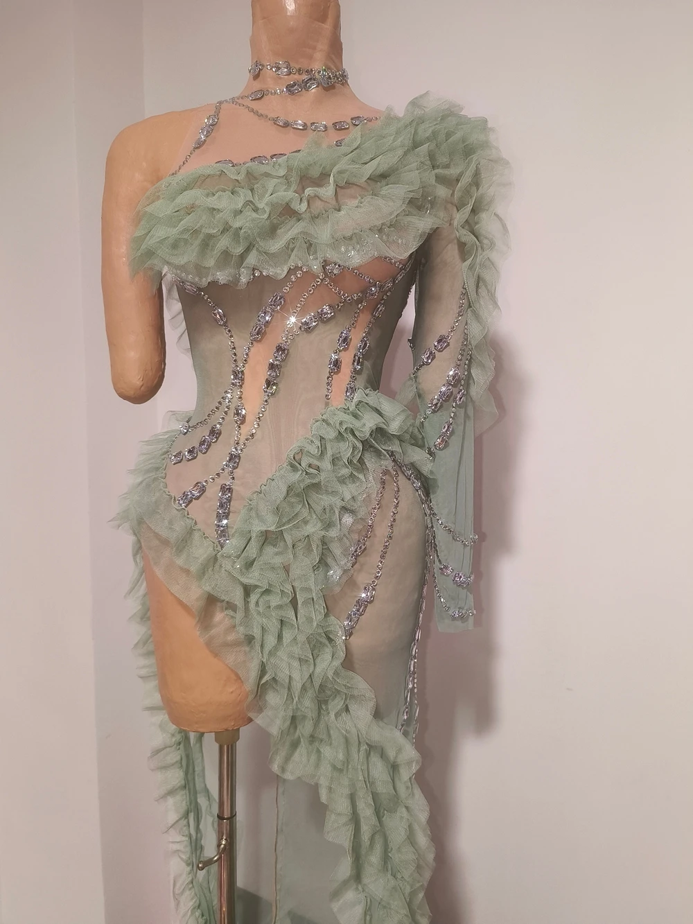 Sparkly Rhinestones Ruffle Birthday Celebrate Evening Dress Women Sexy Single Sleeve High Split Photo Shoot Wear Stage Costume