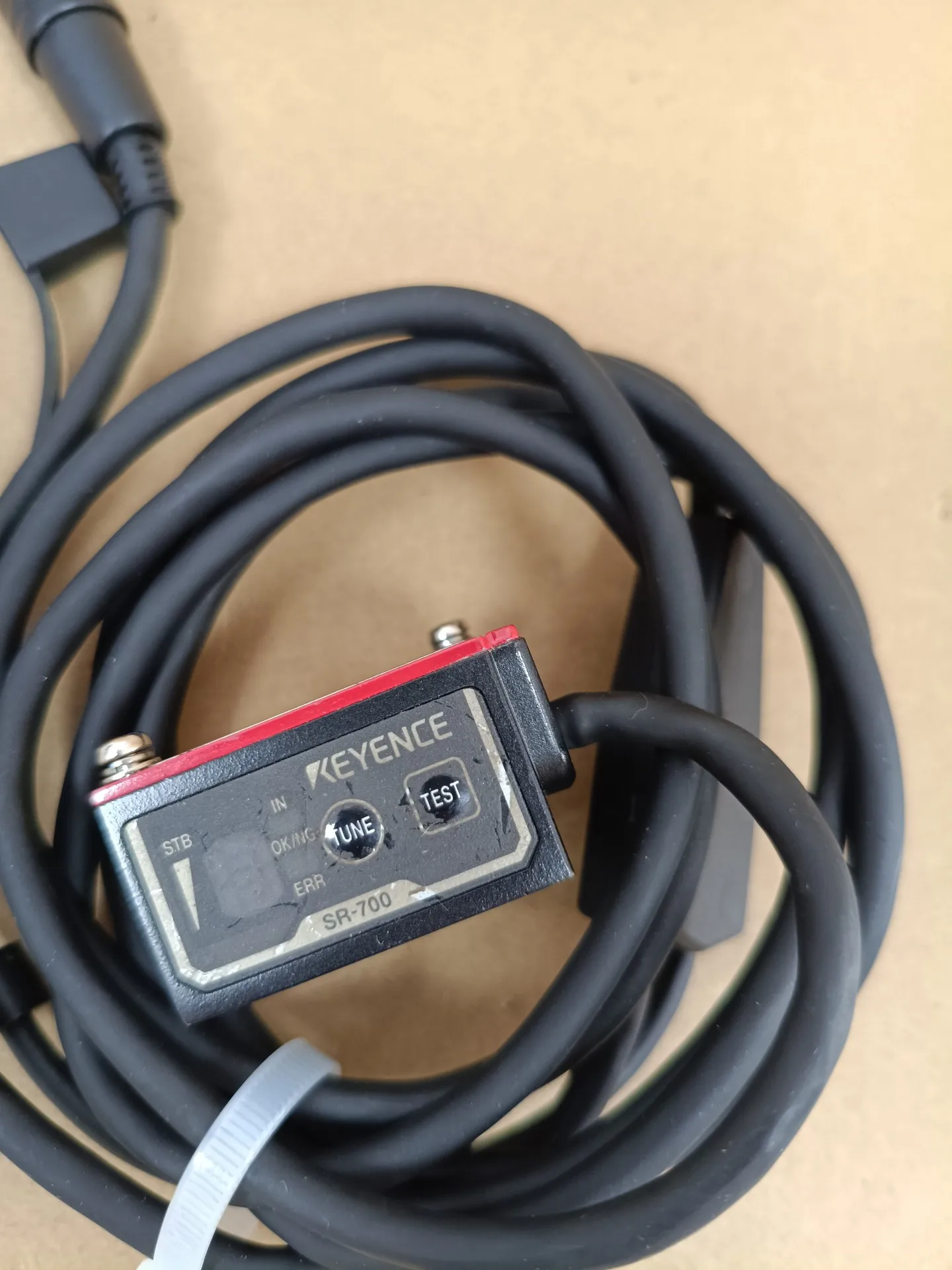 SR-700 code scanner sensor KEYENCE