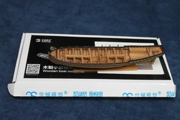 LE REQUIN Longboat Scale 1:48 L 242MM 9.5\