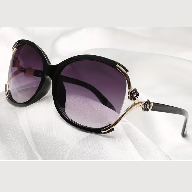 

2025 Classic Luxury Women's Driving Sunglasses Trendy Hollow Camellia Design with UV400 Protection