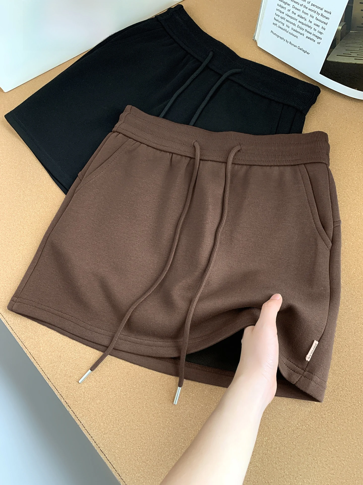 

Casual Elastic Waist Short Skirt Women's New Winter Sport Anti-Light A-Line Slim Fit Bodycon Skirt Sweatshirt Skirt