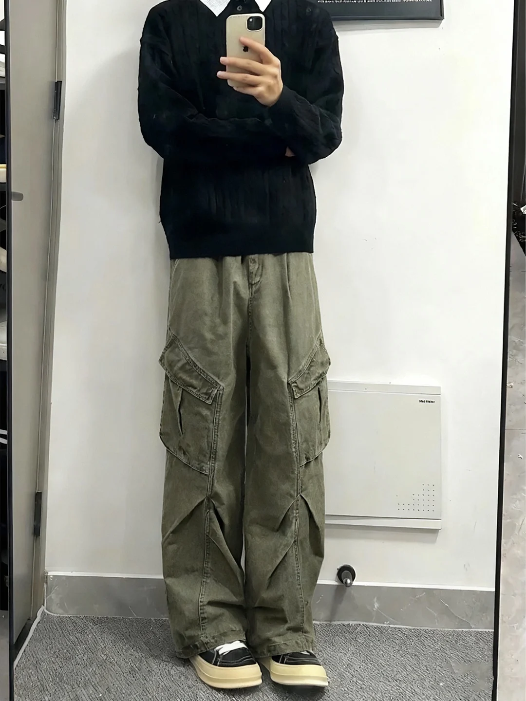 Military een Folded Loggers Pants Men's Autumn Winter American Retro Paratrooper Wide Leg Pants Micro Flared Blade Straight...