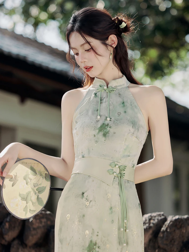 Novo vestido de estilo nacional zen chinês, estilo jovem, cheongsam pendurado no pescoço, cintura fechada e vestido fino para mulheres