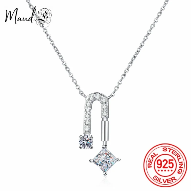 

The classic 925 sterling silver square Moissanite necklace design light luxury clavicle chain gift for girlfriend