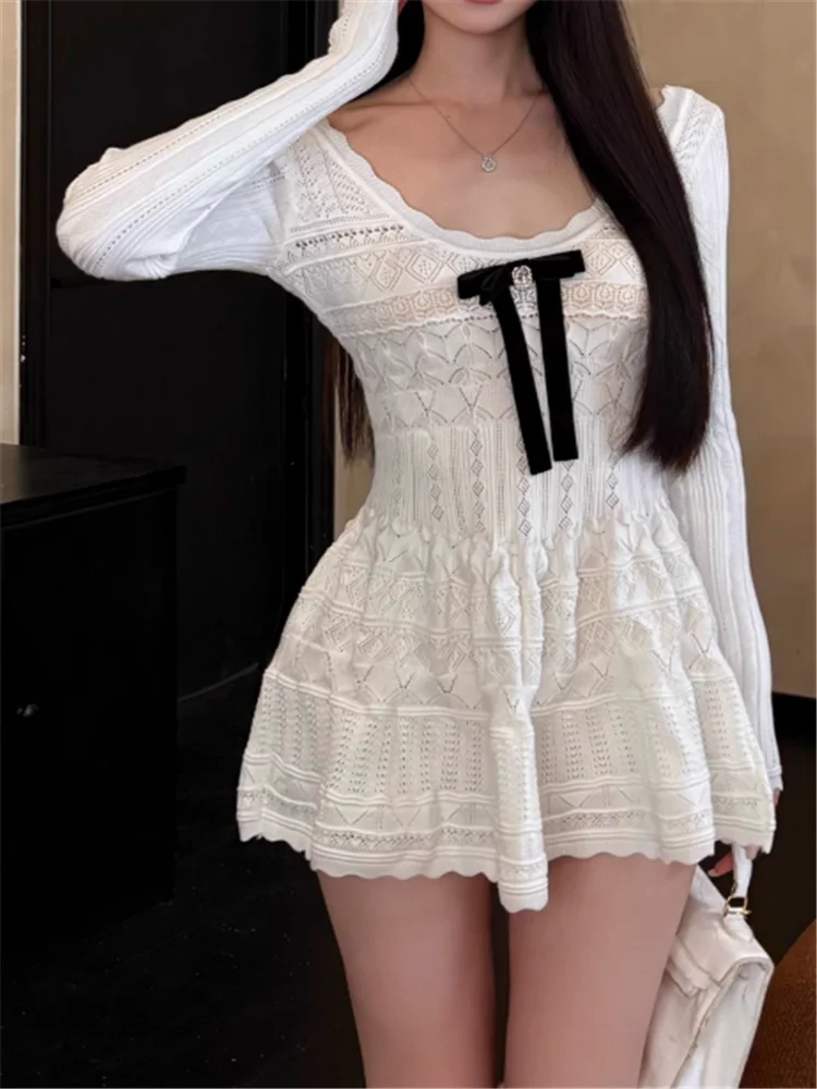 黒白フレンチファッション新作秋長袖ニットミニワンピースVネック可愛いリボン細身透かしカジュアルショートAラインワンピース