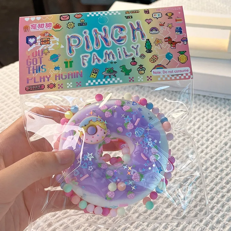 Lot de 2 jouets squishy Donut virals transfrontaliers, texture boue, mignons, anti-stress, jouets sensoriels en sachet surprise pour diffusion en direct