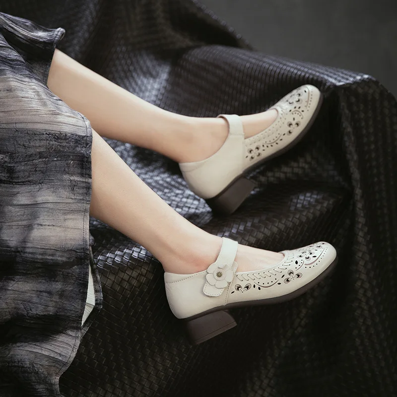 

Retro Genuine Leather Women's Sandals Comfortable Hollow out Slip-On Shoes Versatile round Toe Large Size Casual Footwear