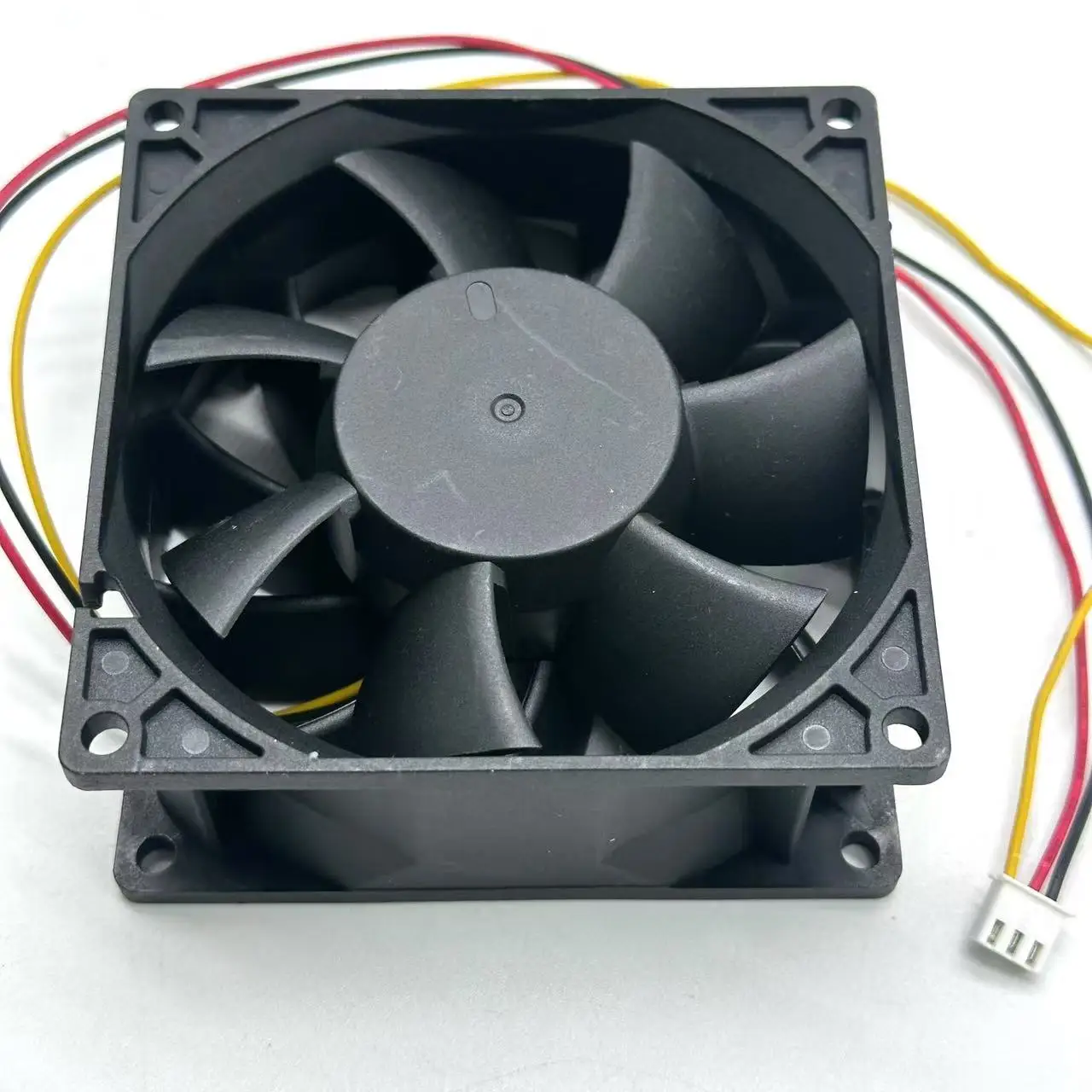 Delta Electronics EFB1324SHE F00 DC 24V 1.38A 127x127x38mm 3-wire Server Cooling Fan