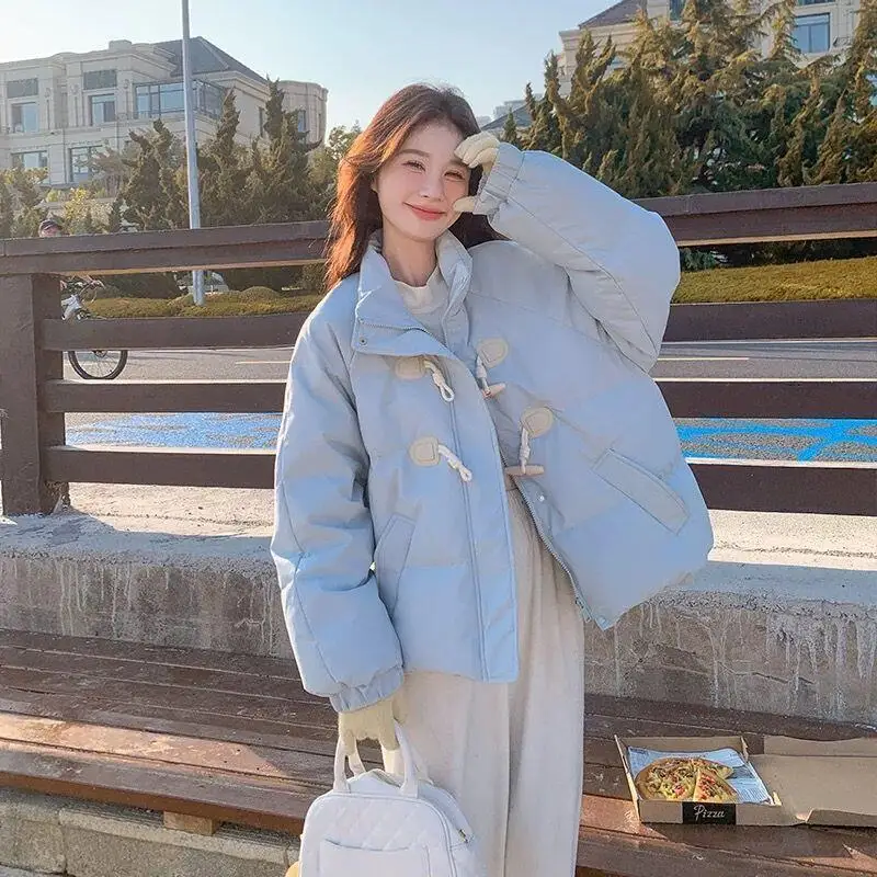 

Padded Jacket Female Short Style Horn Button Minimalist Quilted Coat Tops Fleece-Lined Thicken Keep Warm Winter Coat Wholesale
