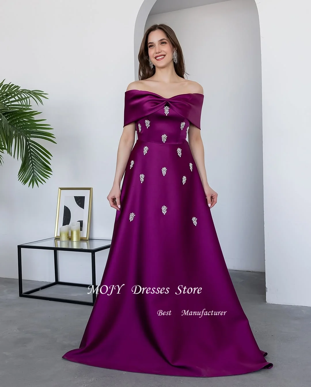 فساتين سهرة نسائية فاخرة مكشوفة الأكتاف باللون الأزرق الملكي من Mojy مع خرز 2025 ألين فستان طويل للحفلات دبي مخصص
