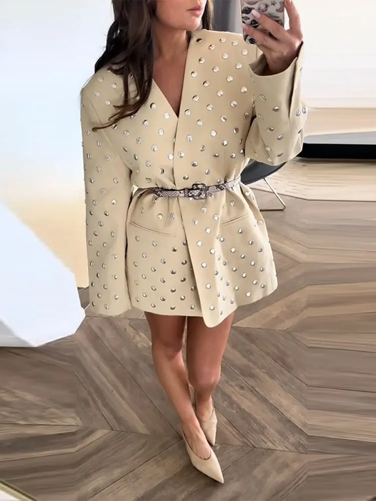 

Street Rivet Suit Coat Women Fashion V-neck Full Sleeve Coats Female 2025 Spring Summer Chic Casual Commute Oversize Lady Jacket