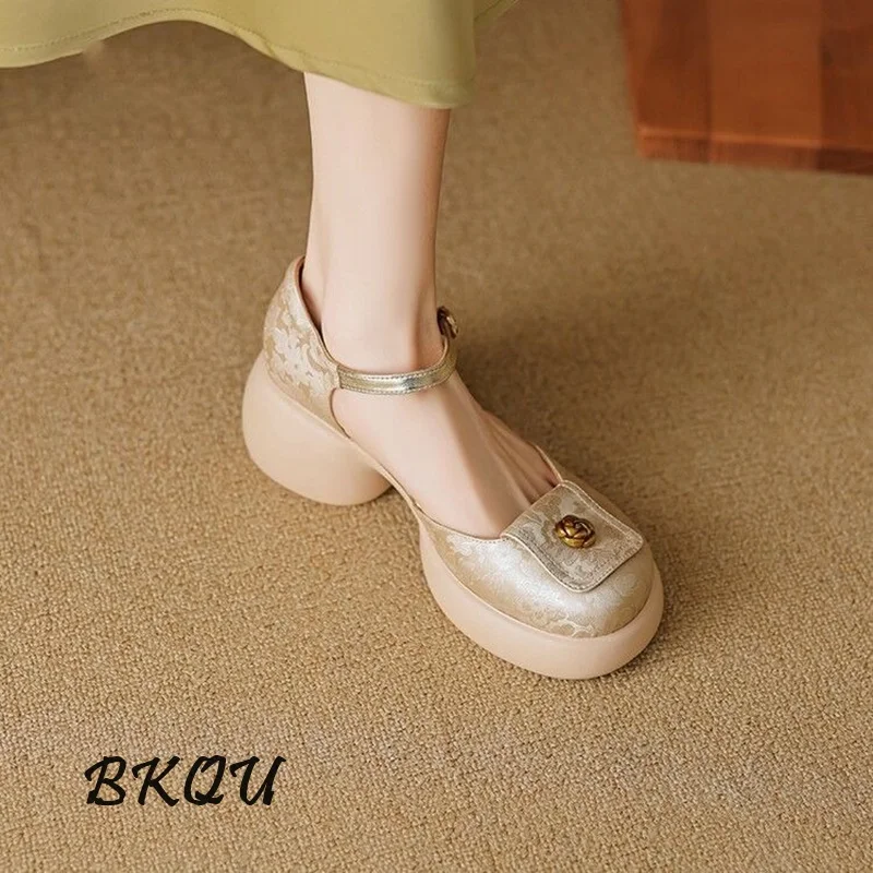 BKQU 2024 Round Head Single New Chinese Style Embossed Soft Leather Hollow Head One Line with Sandals Fashion Thick Sole Heel