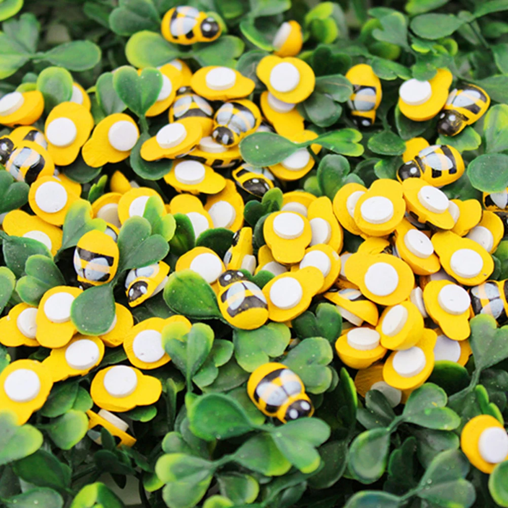 

200pcs Simulation Ladybug Bees Garden Decoration Wall Art Outdoor Lawn Figurines Wood Resin Statues For Home Yard