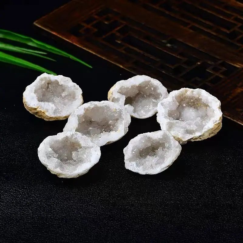 1Pcs Natural Crystal Original Stone Small White Agate Crystal Cave Original Stone Home Decoration lapis lazuli pedra natural