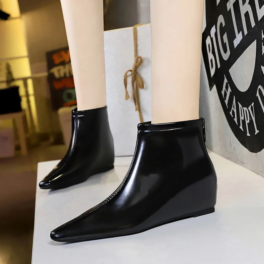 

New Fashion Wind Slope Heel Height Increase Versatile Foot Repair Skinny Autumn/winter Women's Bare Women Boots женские сапоги