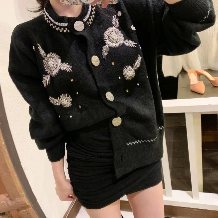 

Solowen Thiened Knitted Heavy Embellied Flower Open Cardigan Outerwear Women's Faion ort Coat Winter 209 Collection