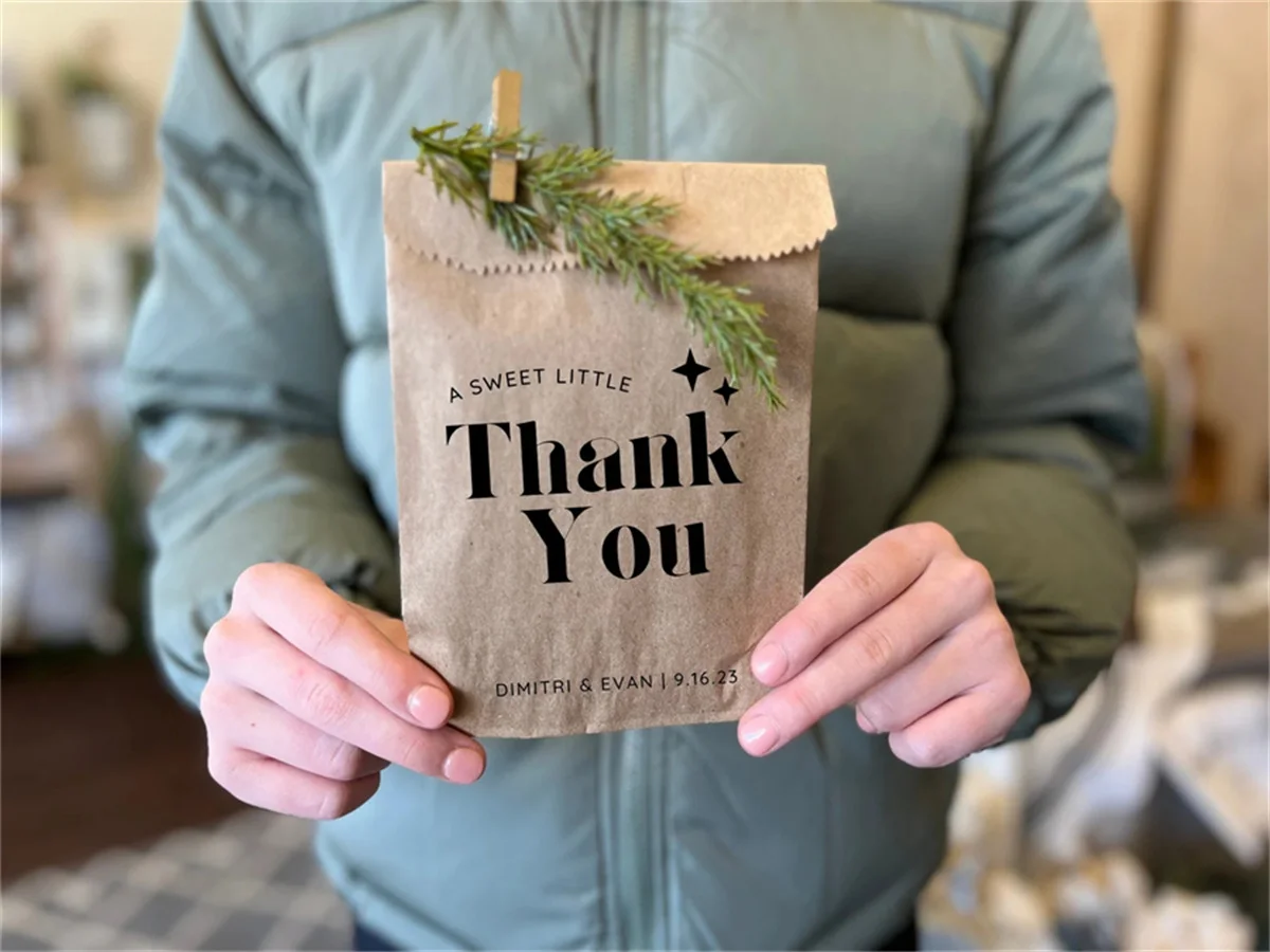 50 Thank You favor bags that will leave your guests smiling, custom printed and ready to be filled with sweets favor bags