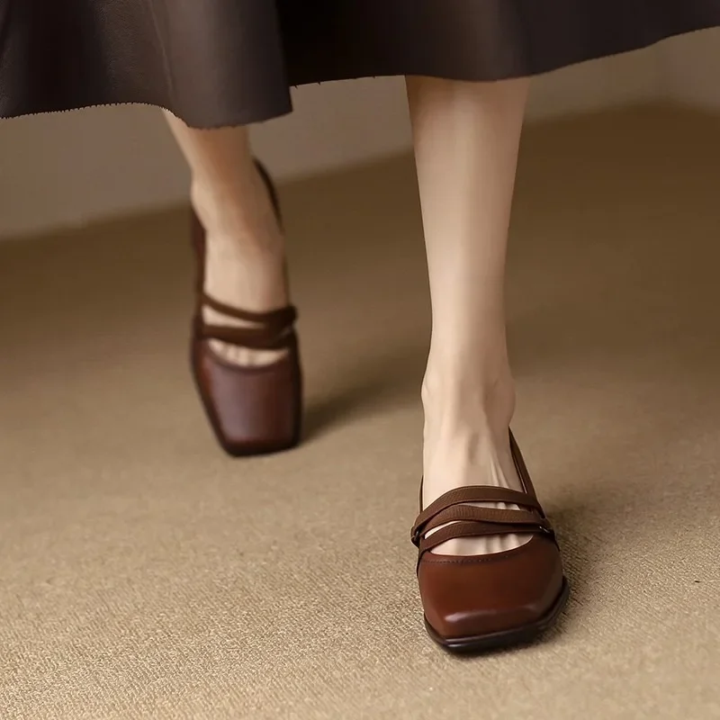 2024 New Spring Women Shoes Leather Mary Jane Shoes Square Toe Chunky Heel Women Shoes Retro Buckle Mid-heel Pumps