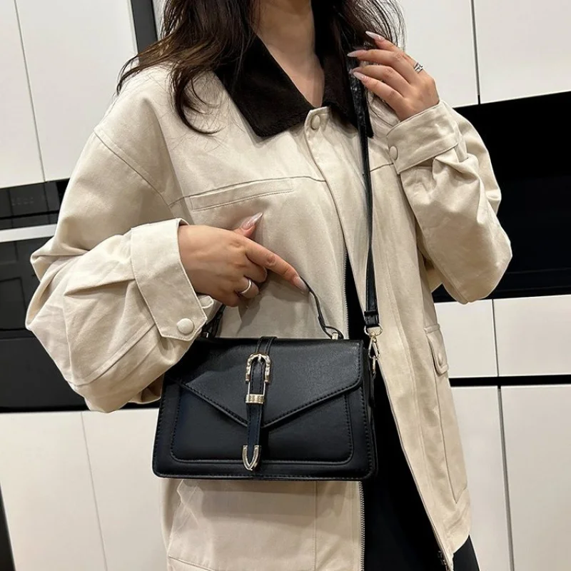 

Luxury Ladies Elegant Vintage Leather Handbag Trendy Commuter Classic Elegant Women's Casual Simple Fashionable Crossbody Bag
