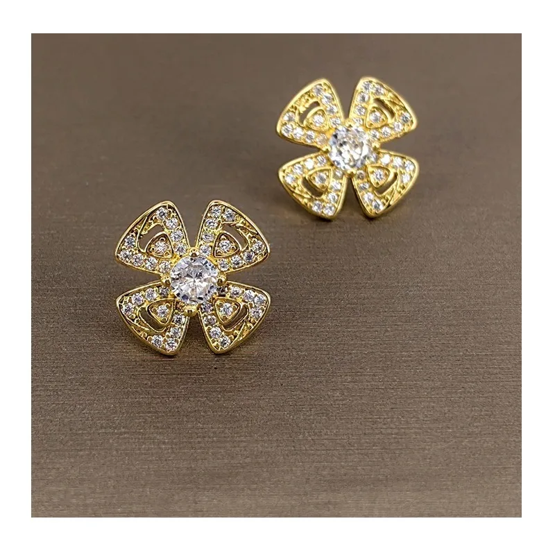 Qingdao Jewelry Stud Earrings Flower Holder Atmospheric Fashion Versatile Earrings Copper Plated Real Gold Earrings Women