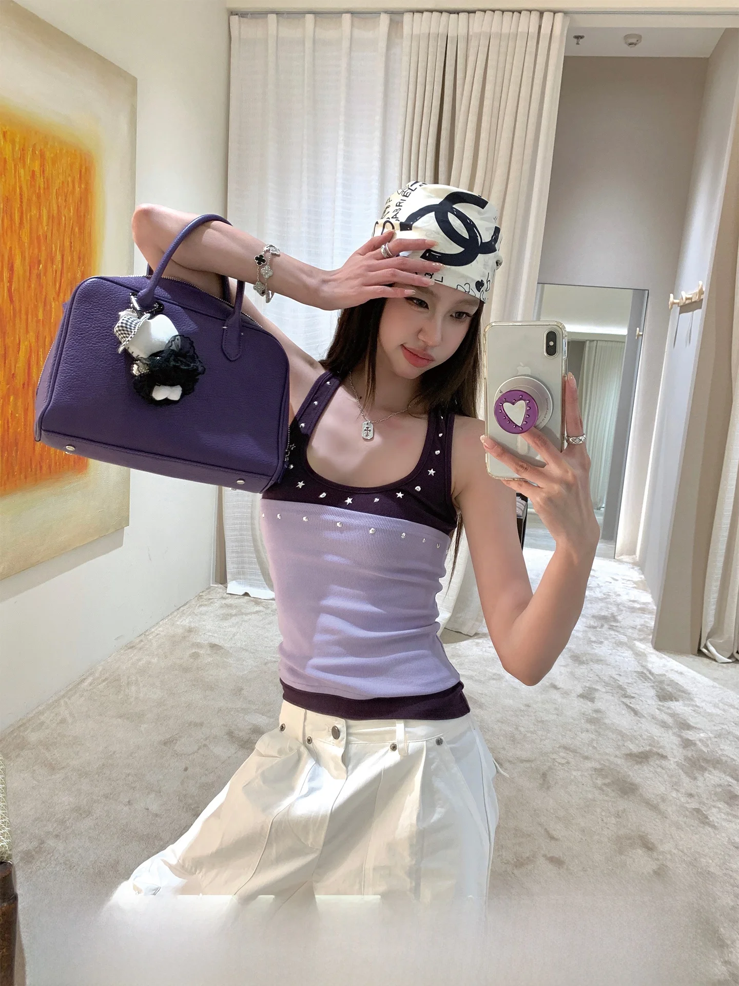 

Стильный комплект: топ с U-образным вырезом и безрукавка с заклепками, модная внутренняя одежда для женщин, стандартная длина, смесь хлопка, полиэстера и спандекса.