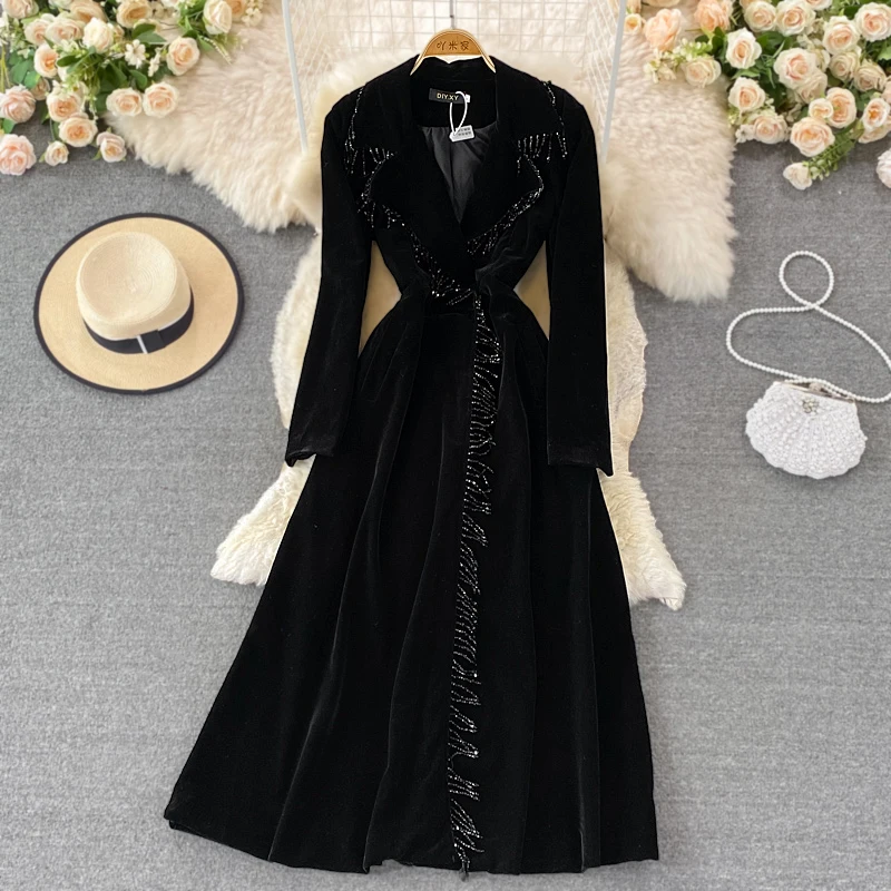 

2023 Autumn and Winter Fashion Golden Velvet Light Luxury Slim Fit Waist Slim Large Swing Dress Suit Collar Coat Dress