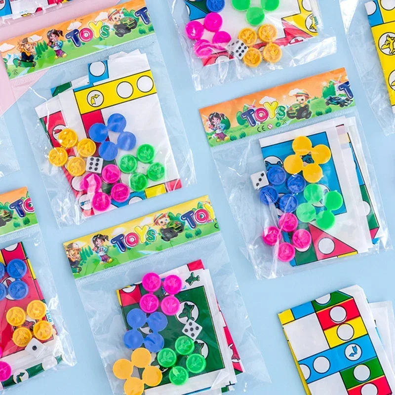 10 Uds Mini ajedrez de vuelo juguetes intelectuales ajedrez de vuelo recompensas de fiesta de cumpleaños para niños recompensas escolares