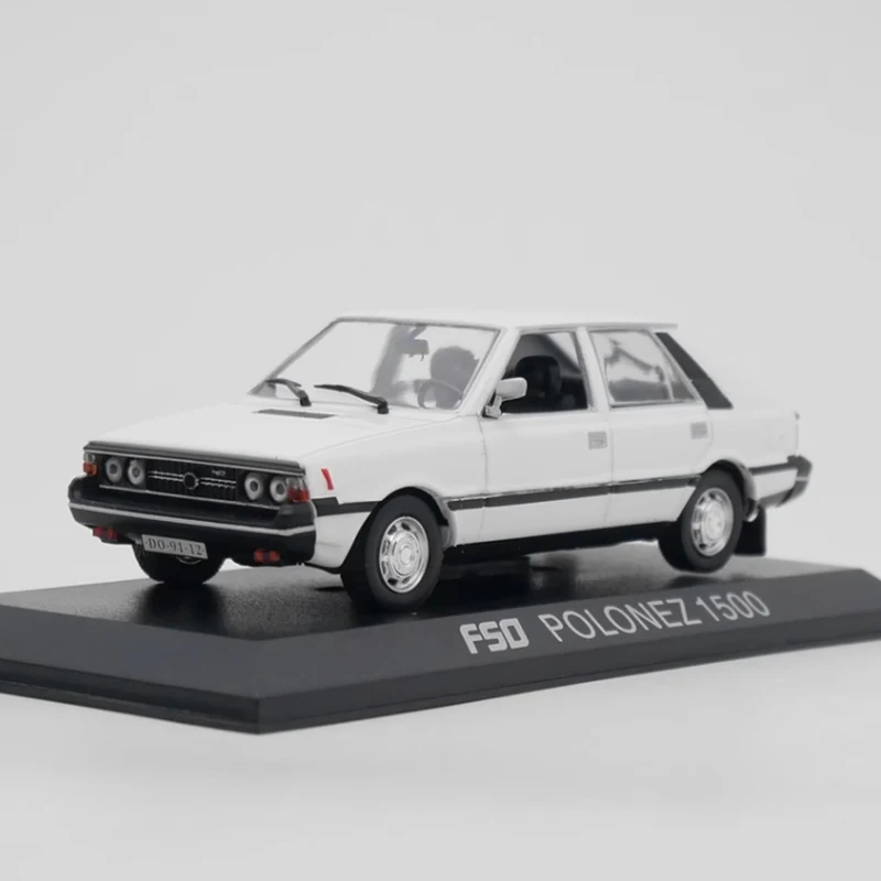 IXO Diecast 1:43 Scale FSO POLONEZ 1500 Alloy Classic Car Model Finished Product Simulation Toy Collection Gift Static Model