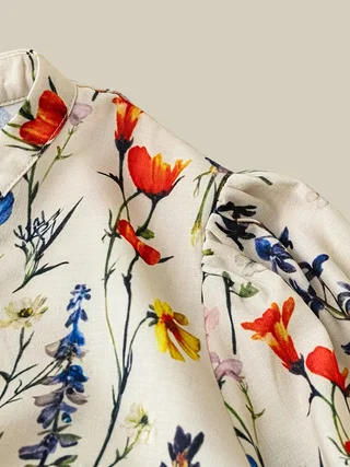 بلوزة نسائية صغيرة الحجم برقبة على شكل حرف V وأكمام ثلاثة أرباع مطبوعة بالزهور منسوجة بالكامل بلوزة نسائية فضفاضة لطيفة غير رسمية #3