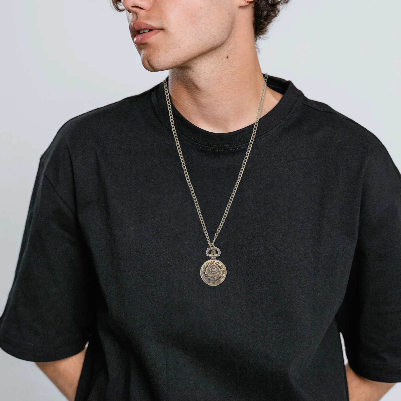 Vintage Bronze Quartz Pocket Watch Necklace Pendant Hollow Flower Stylish Retro Gift for Men Women Daily Party Fashion Necklace