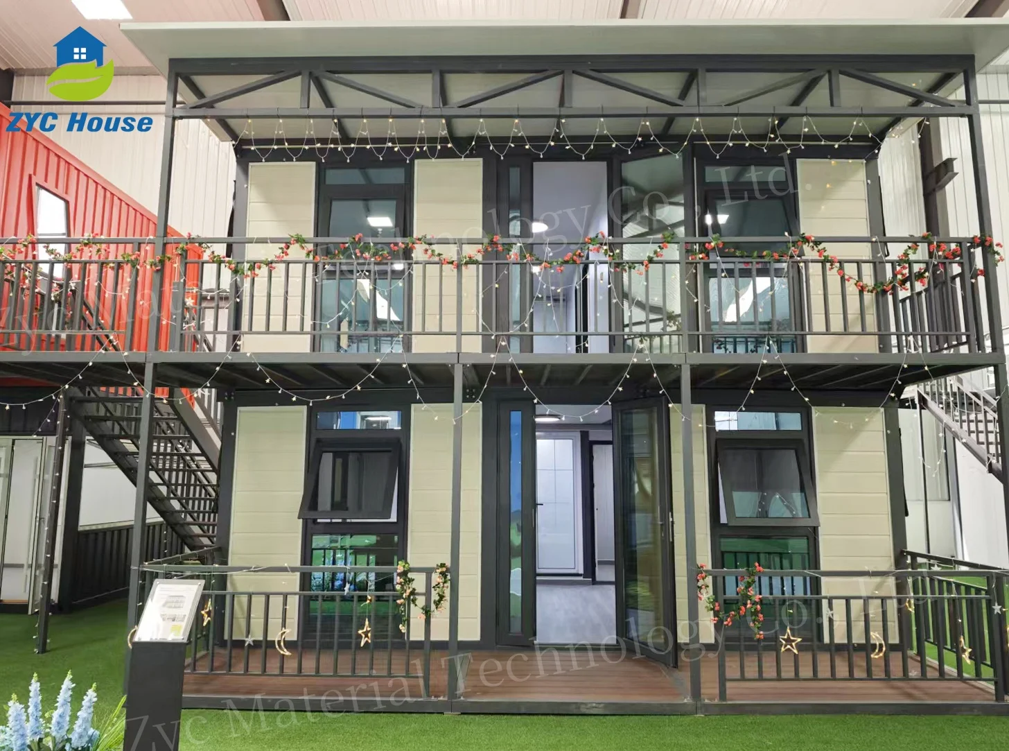 Luxury 3 Bedroom Expandable Container Villas Quick Assembly Waterproof And Fireproof Steel Materials Container Houses