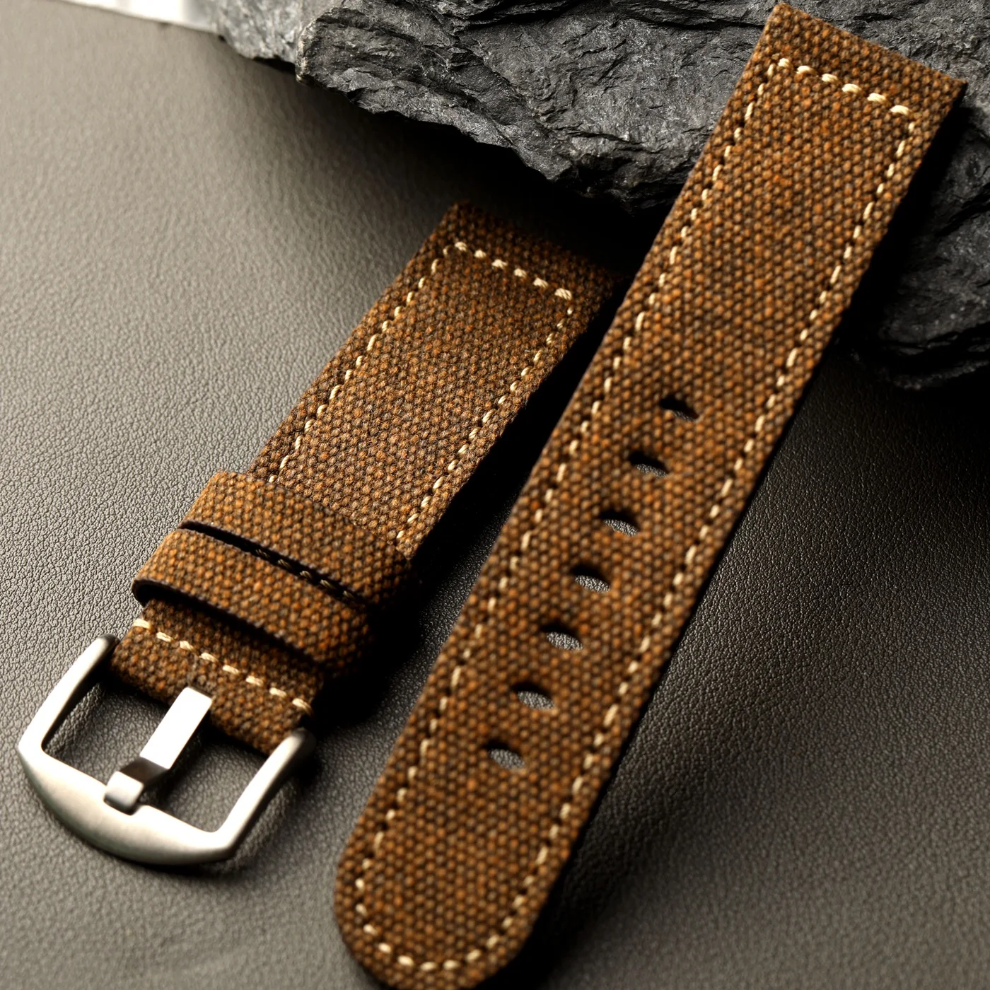 Retro canvas strap, 20MM 22MM 24MM brown soft, wear-resistant, dustproof strap, rugged style, waterproof men's report strap