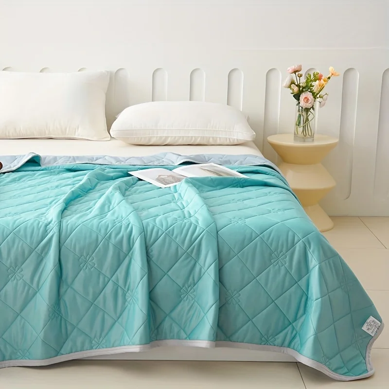 

Ice Cream Cool Air Conditioning Summer Quilt, Thin Quilt, Cool Material, Soft, Skin-friendly, Comfortable and Breathable