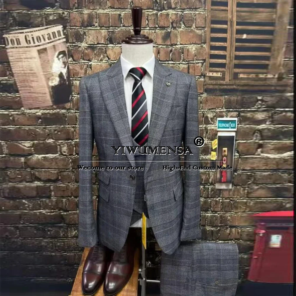 

Classic Business Suits Men Plaid Check Grey Jacket Vest Pants 3 Piece Formal Party Wedding Groom Tuxedo Bespoke Male Clothing