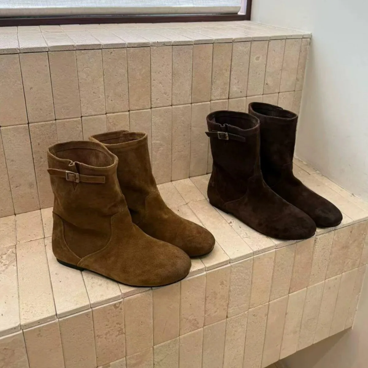 Women's boots with Korean suede round toe and raised inside Western cowboy boots for women 2025 new versatile short boots