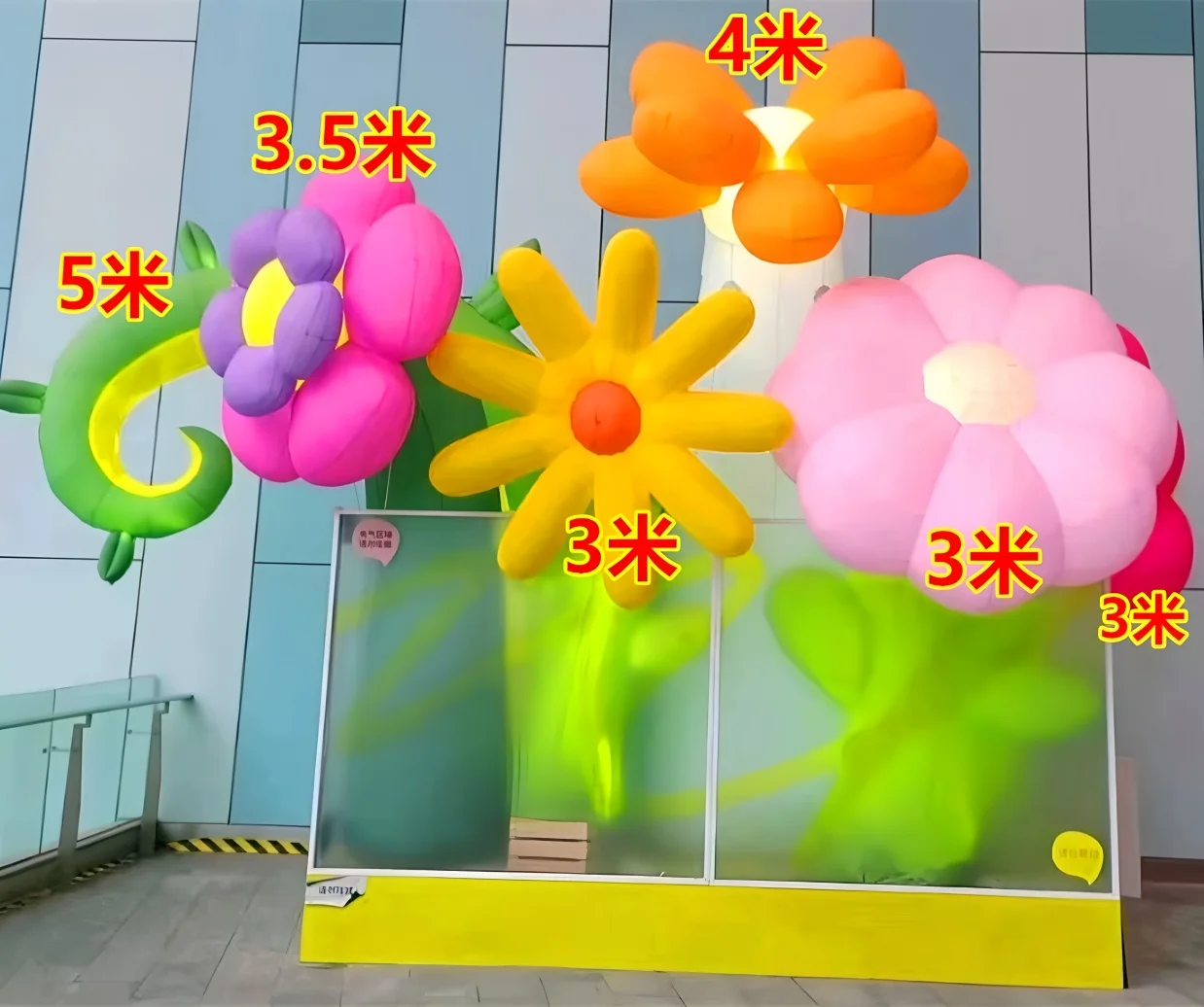 Stampo gonfiabile per fiocchi di neve, luci natalizie sospese, centro commerciale, attrario, bar, feste, eventi, tour, oggetti di scena